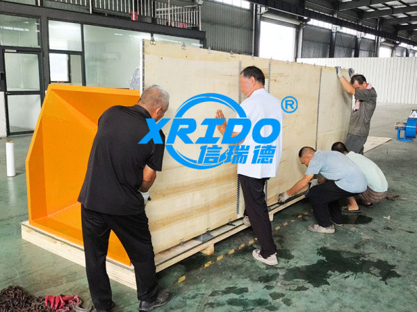 800撕碎機(jī)發(fā)貨現(xiàn)場(chǎng)