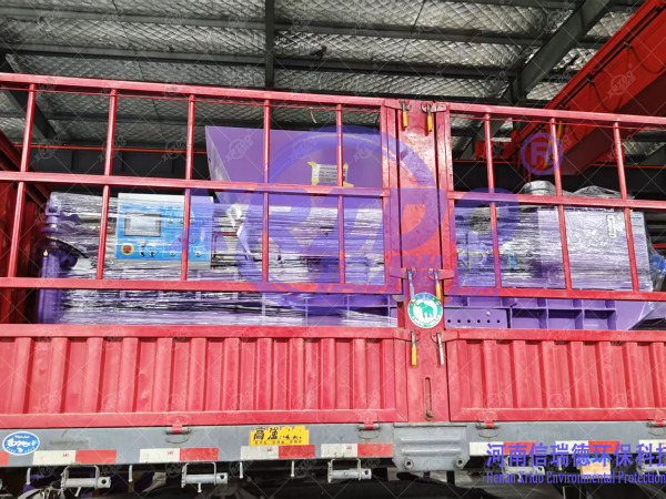 客戶定制100T打包機發貨